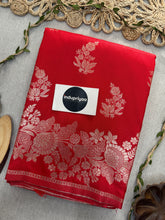 Indupriyaa Red  Handloom Soft Silk Saree With Rich Pallu